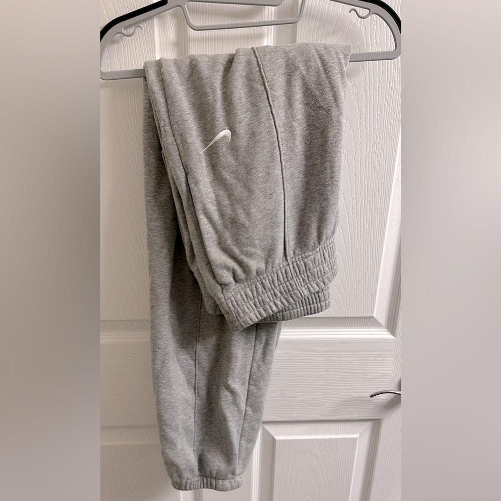 Nike size large (tag removed) jogger sweatpants